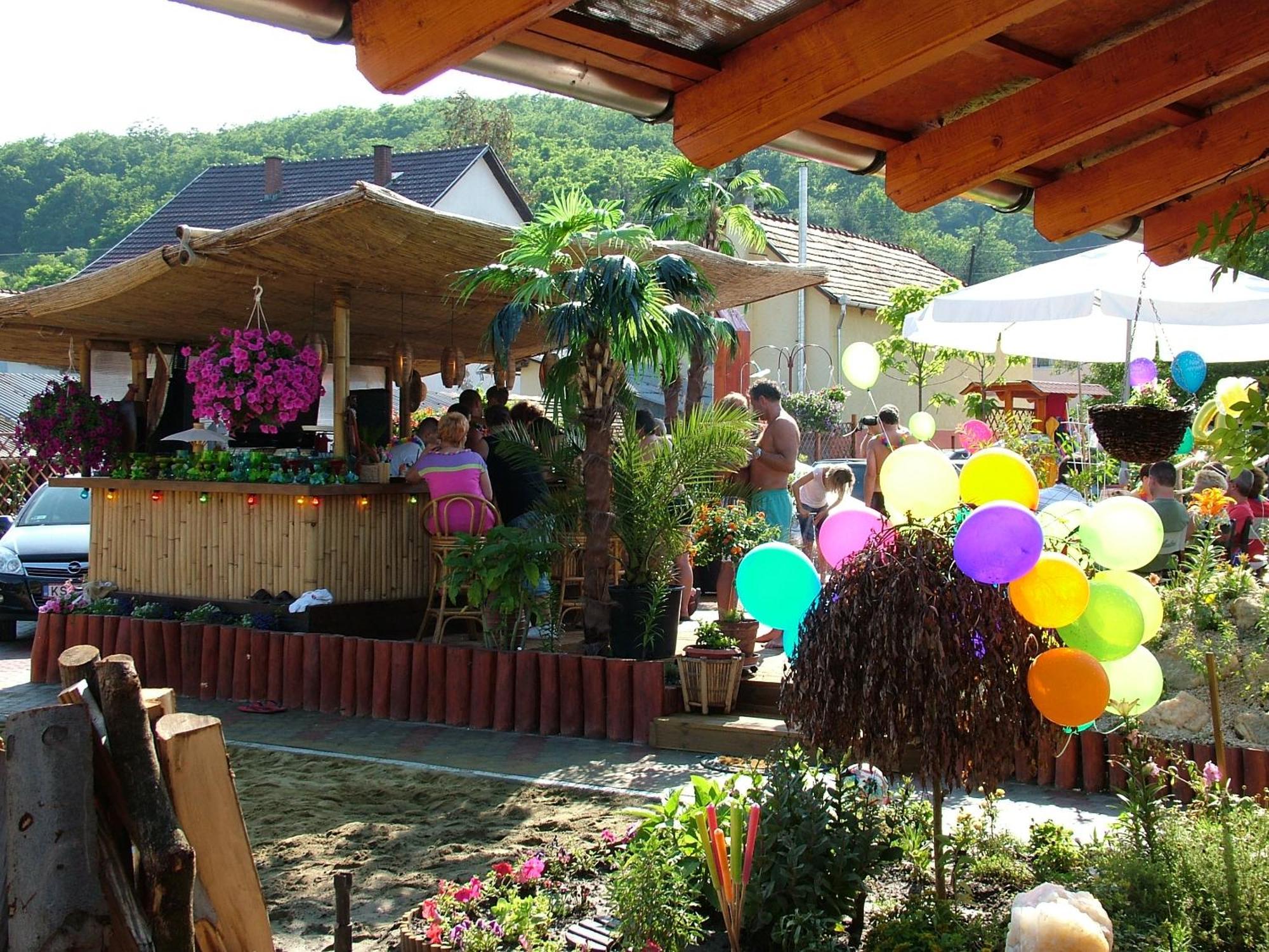 Holiday Vendeghaz Es Szabadidokert Jardanhaza Luaran gambar