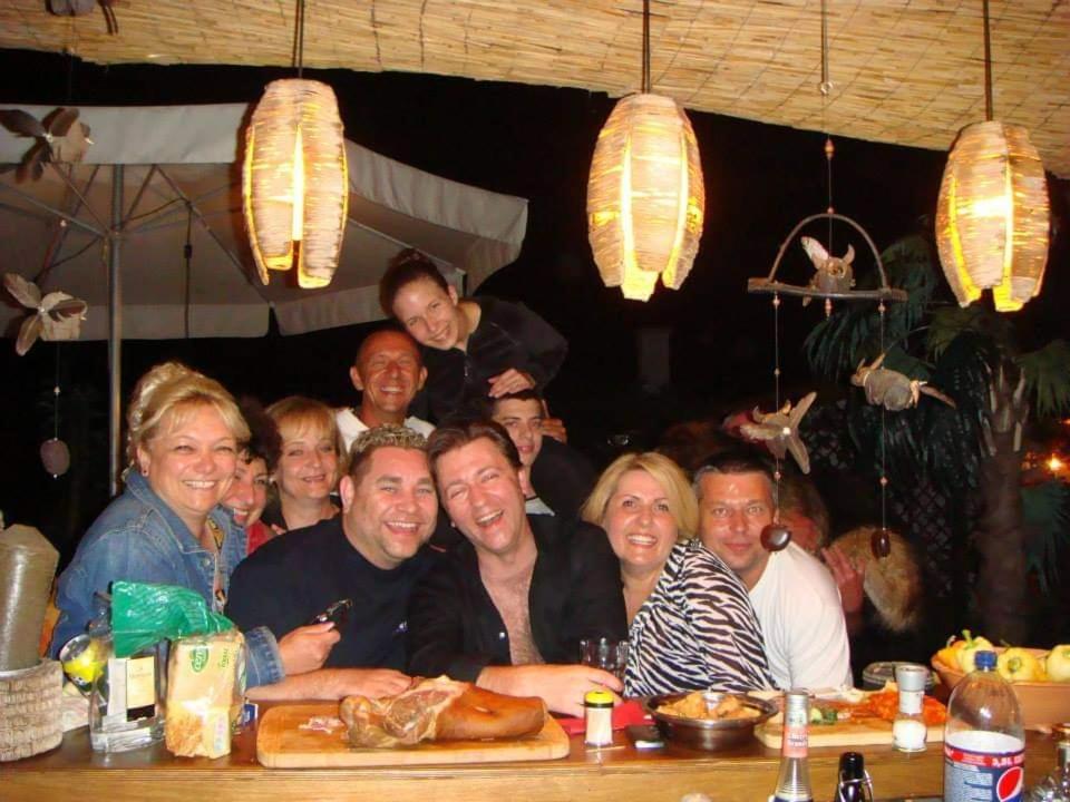 Holiday Vendeghaz Es Szabadidokert Jardanhaza Luaran gambar