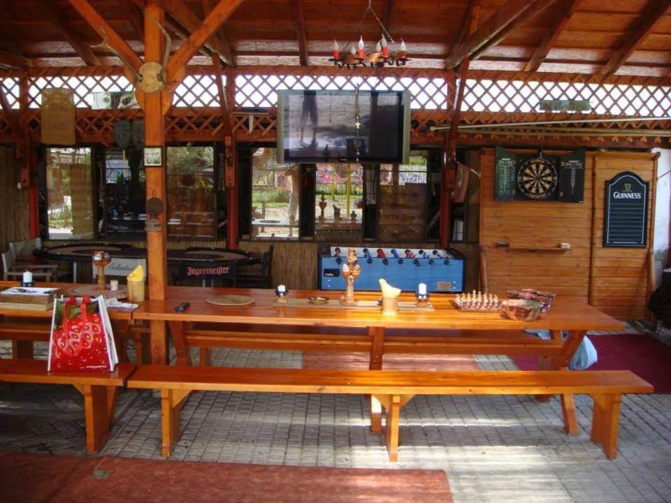 Holiday Vendeghaz Es Szabadidokert Jardanhaza Luaran gambar