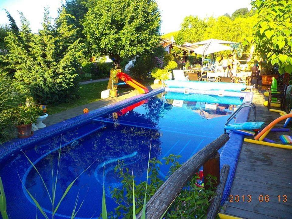 Holiday Vendeghaz Es Szabadidokert Jardanhaza Luaran gambar