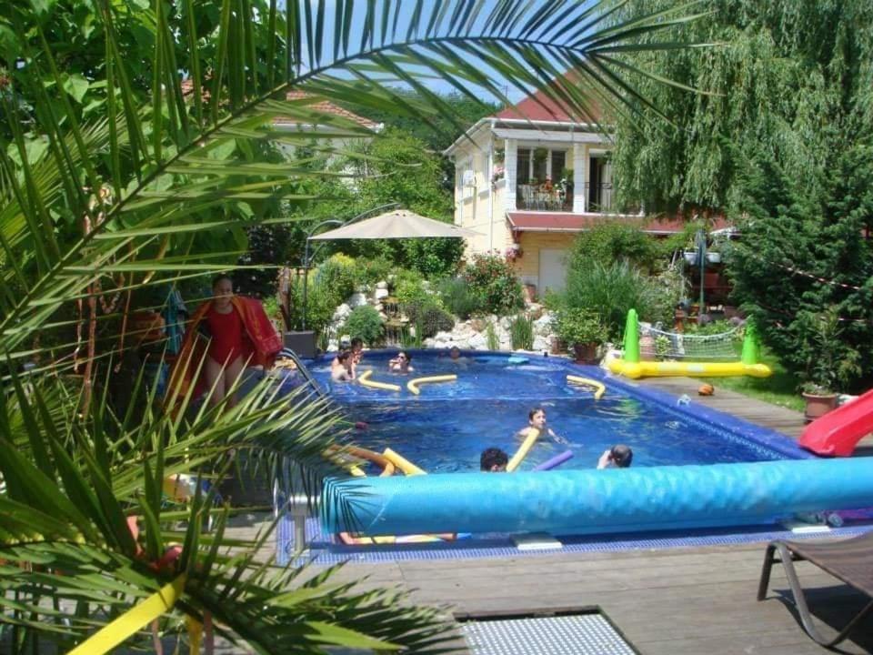 Holiday Vendeghaz Es Szabadidokert Jardanhaza Luaran gambar