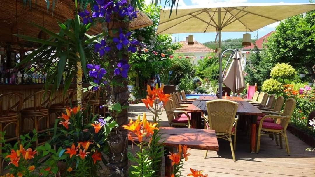 Holiday Vendeghaz Es Szabadidokert Jardanhaza Luaran gambar